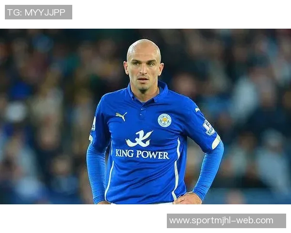 坎比亚索谈客战博德体能挑战与人造草皮适应问题 坎比亚索谈客战博德体能挑战与人造草皮适应问题