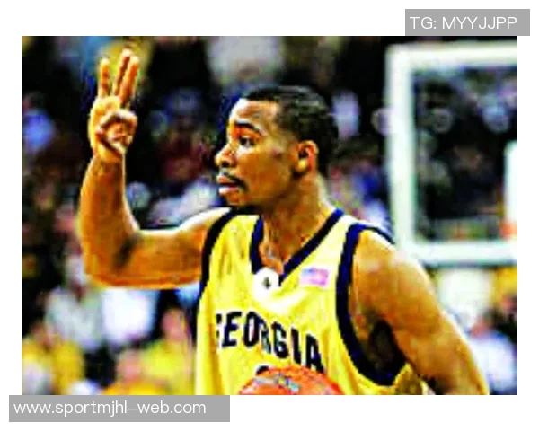 阿里纳斯谈布朗尼母亲与队友约会引发的调侃是否有更深层含义